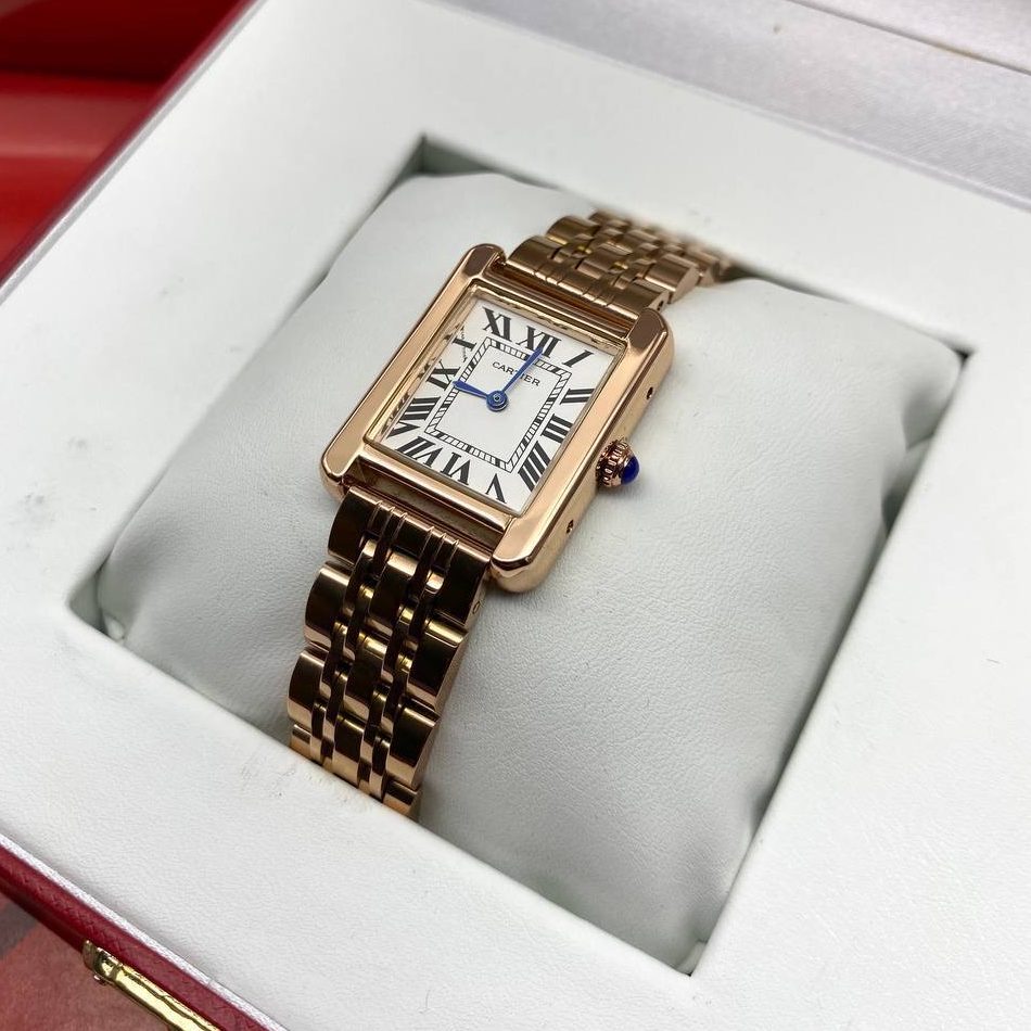 Фото часов Cartier Tank 10441