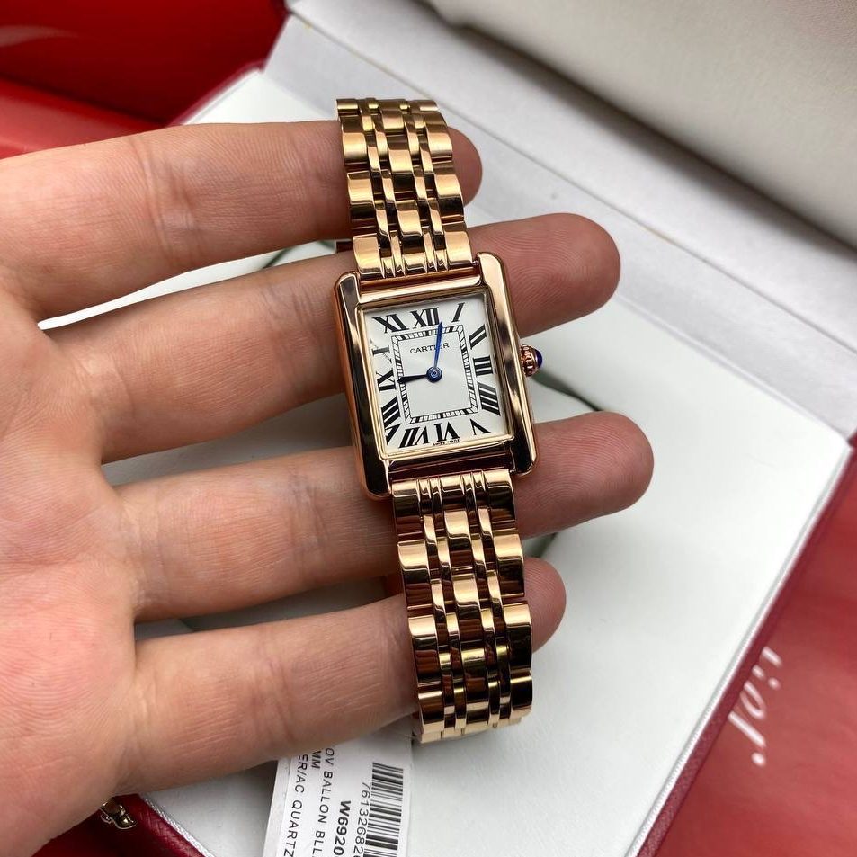 Фото часов Cartier Tank 10441