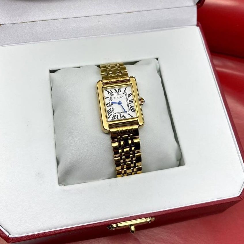 Фото часов Cartier Tank 10440