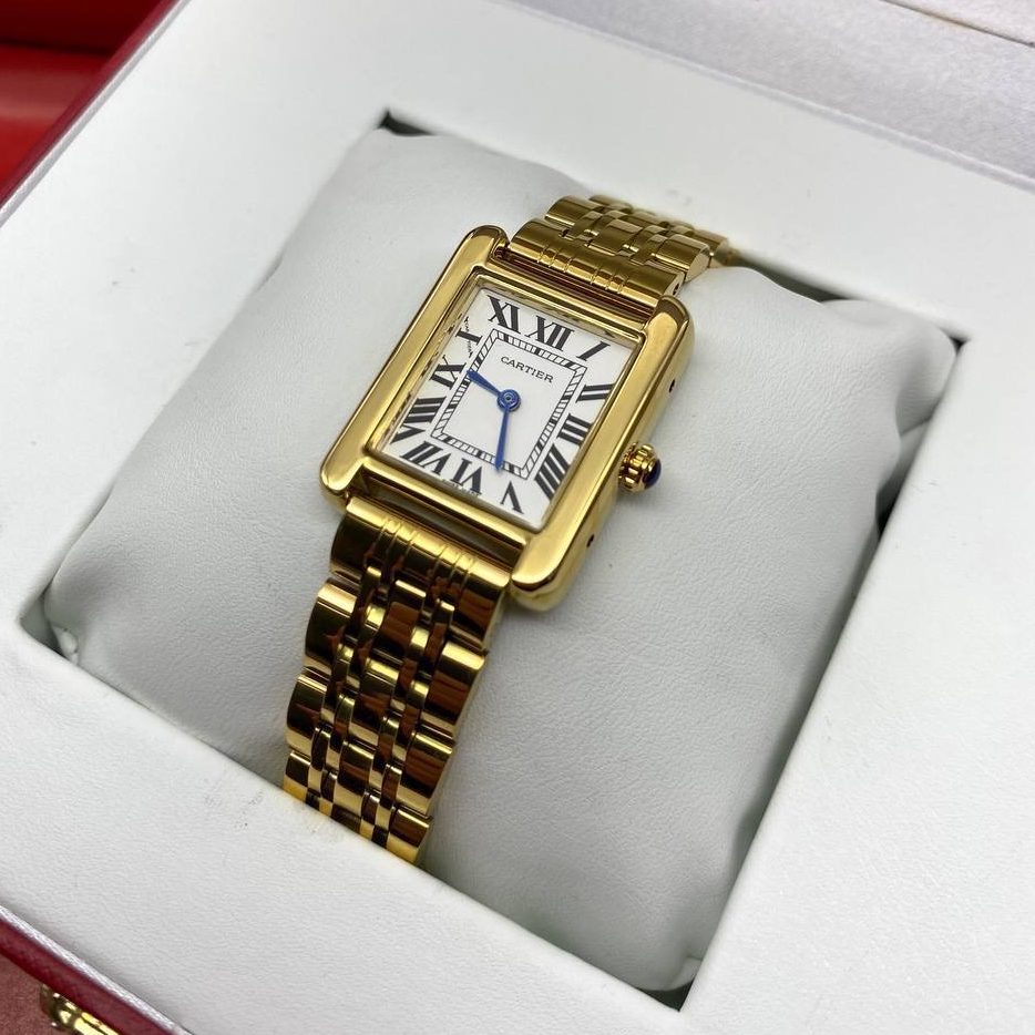 Фото часов Cartier Tank 10440