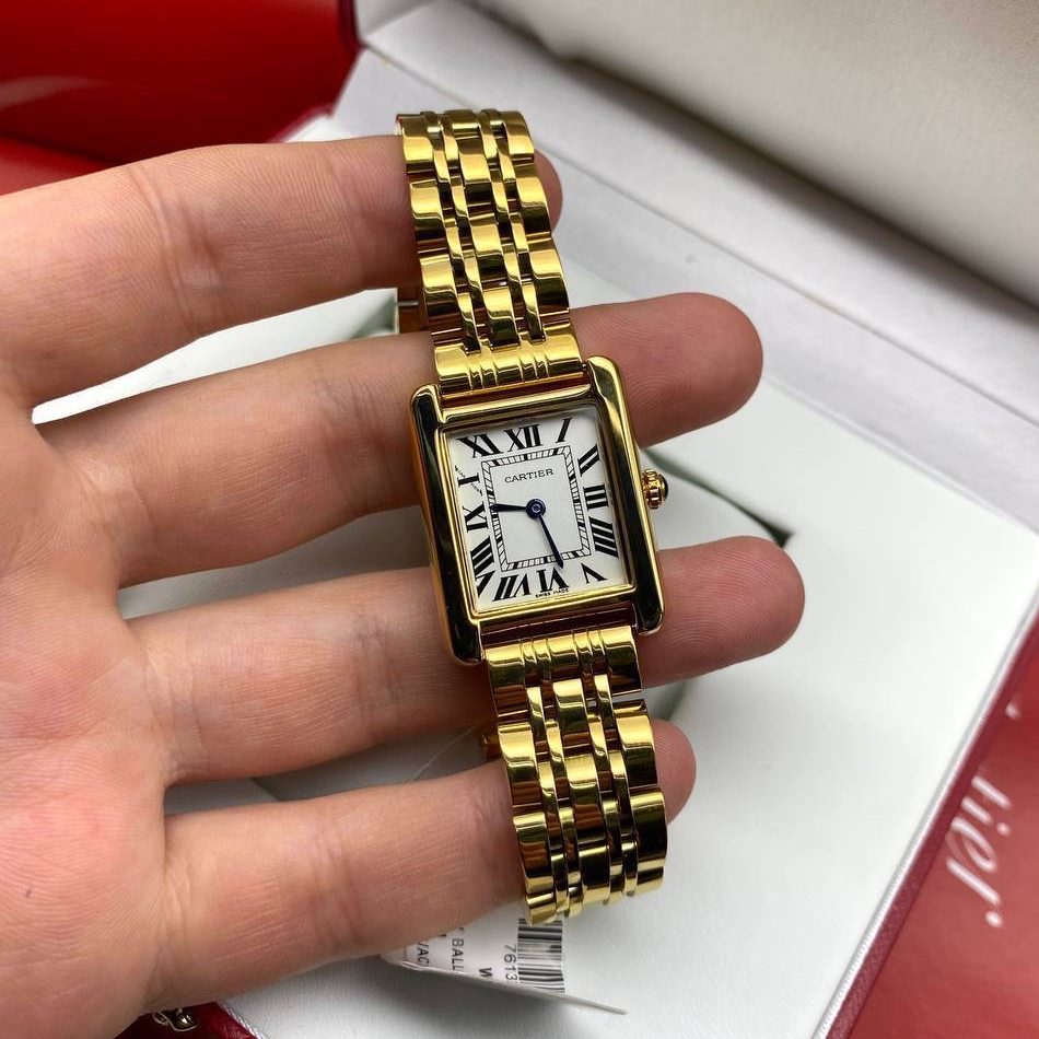 Фото часов Cartier Tank 10440