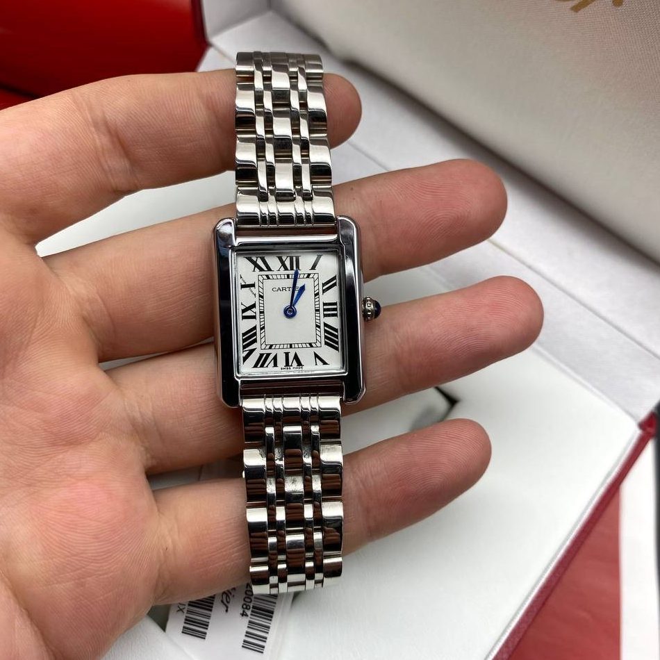 Фото часов Cartier Tank 10439