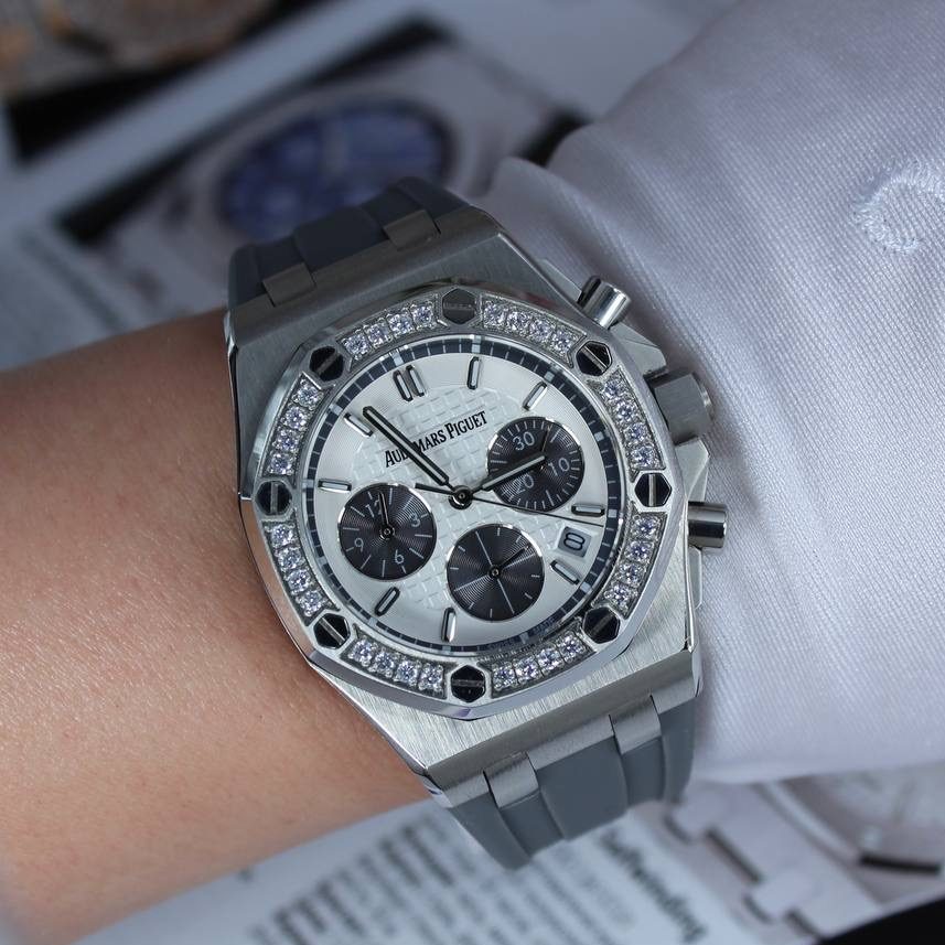 Фото часов Audemars Piguet Royal Oak Offshore 1026