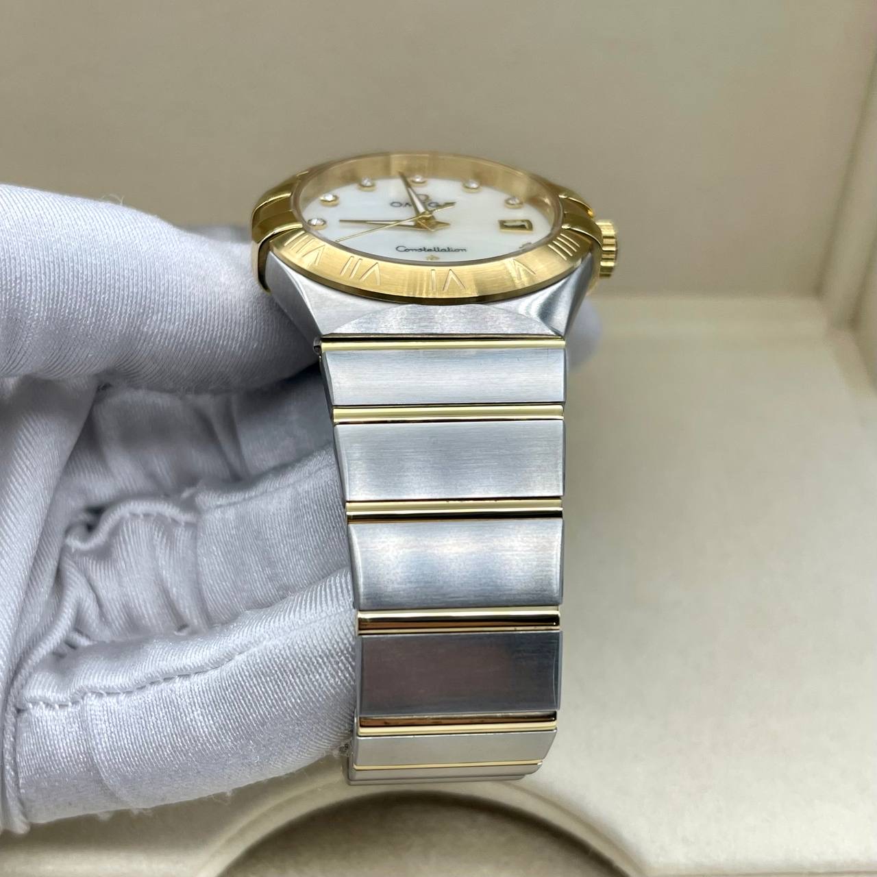 Фото часов Omega Constellation Co-axial Master 1043