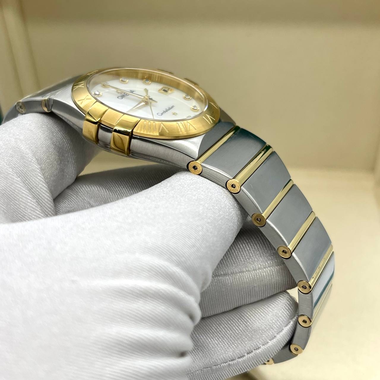 Фото часов Omega Constellation Co-axial Master 1043