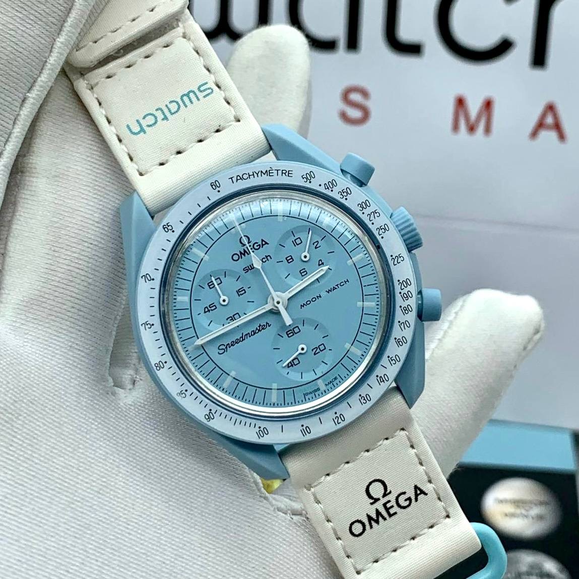 Фото часов Swatch & Omega Moonswatch 1049