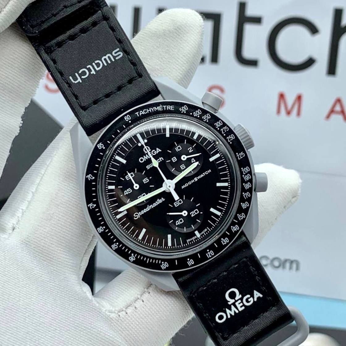 Фото часов Swatch & Omega Moonswatch 1050