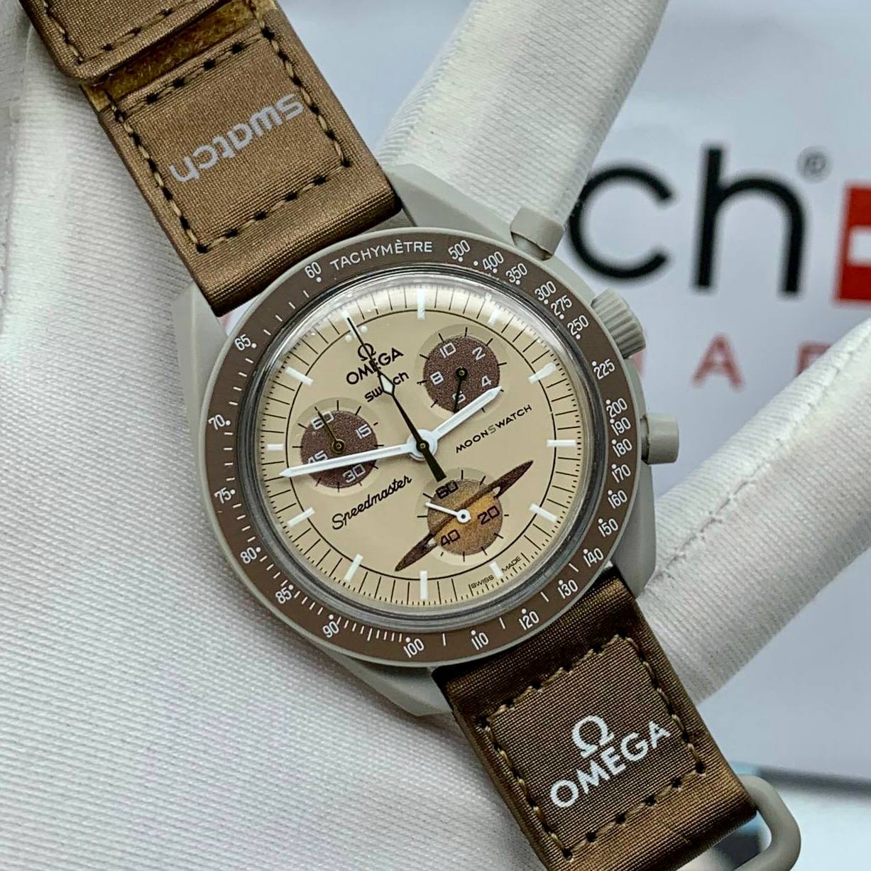 Фото часов Swatch & Omega Moonswatch 1053