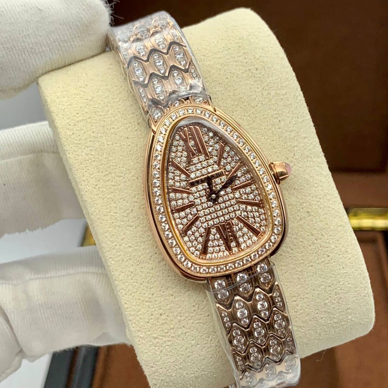 Фото часов Bvlgari Serpenti Seduttori 1527