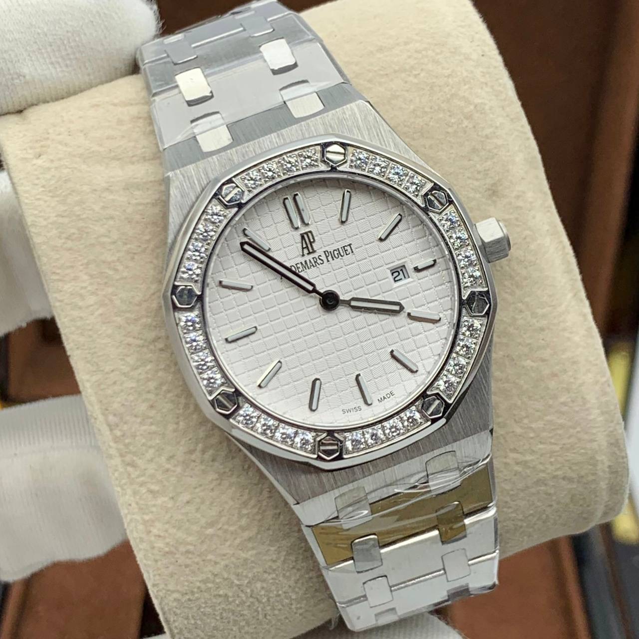 Фото часов Audemars Piguet Royal Oak Ladies Selfwinding 1598