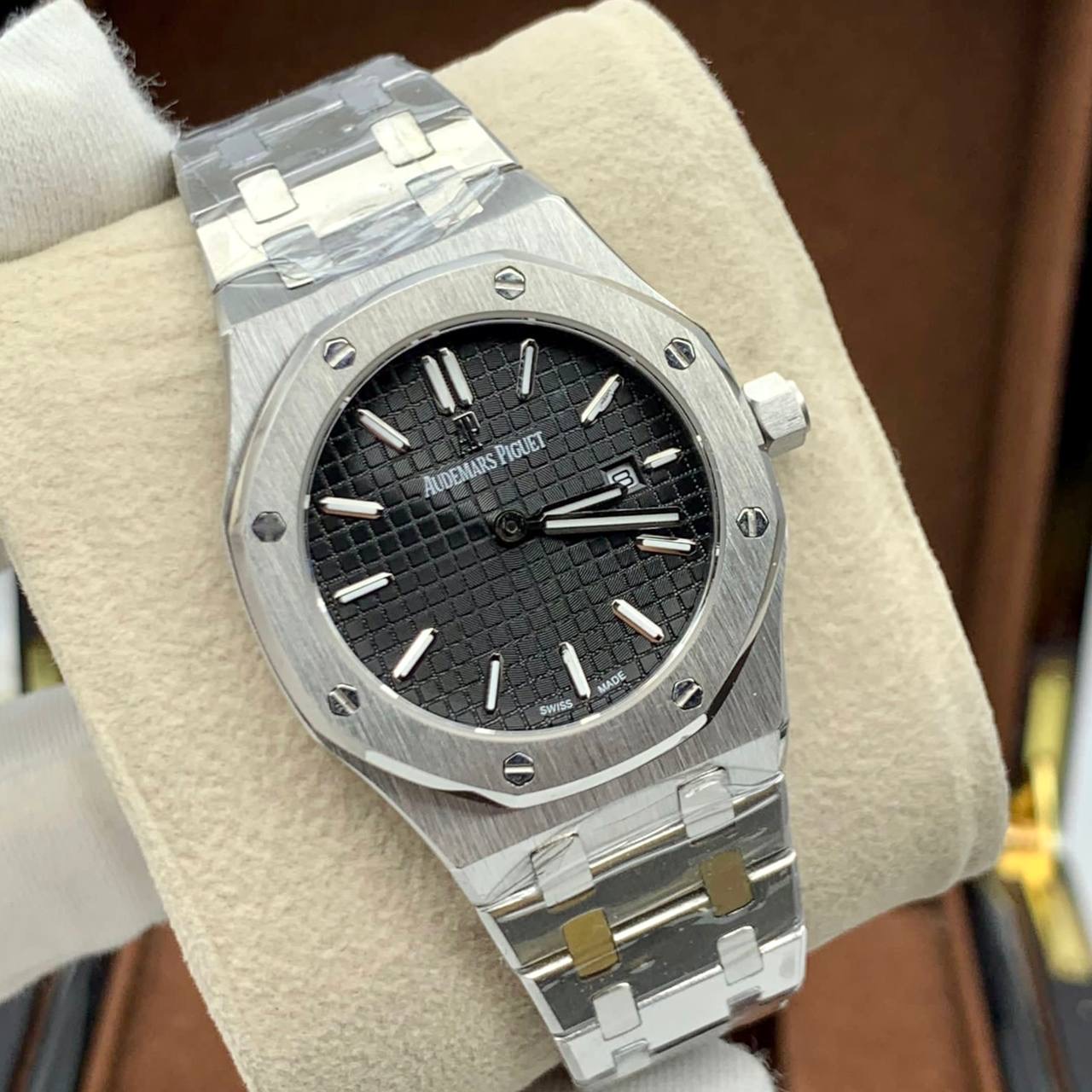 Фото часов Audemars Piguet Royal Oak Ladies Selfwinding 1607