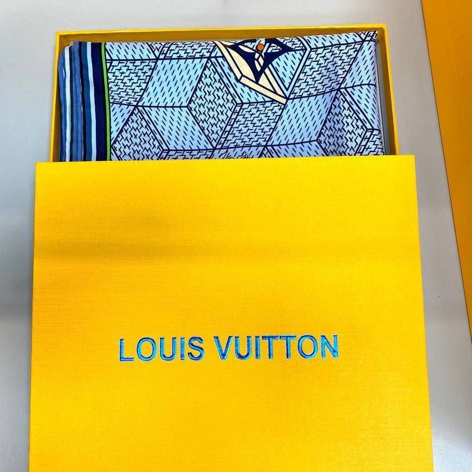 Фото Платок Louis Vuitton S1361