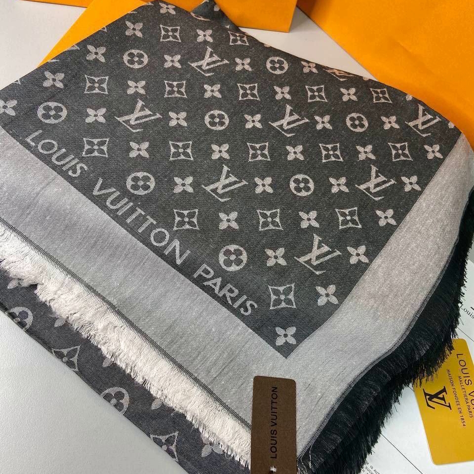 Фото Палантин Louis Vuitton Monogram M1150