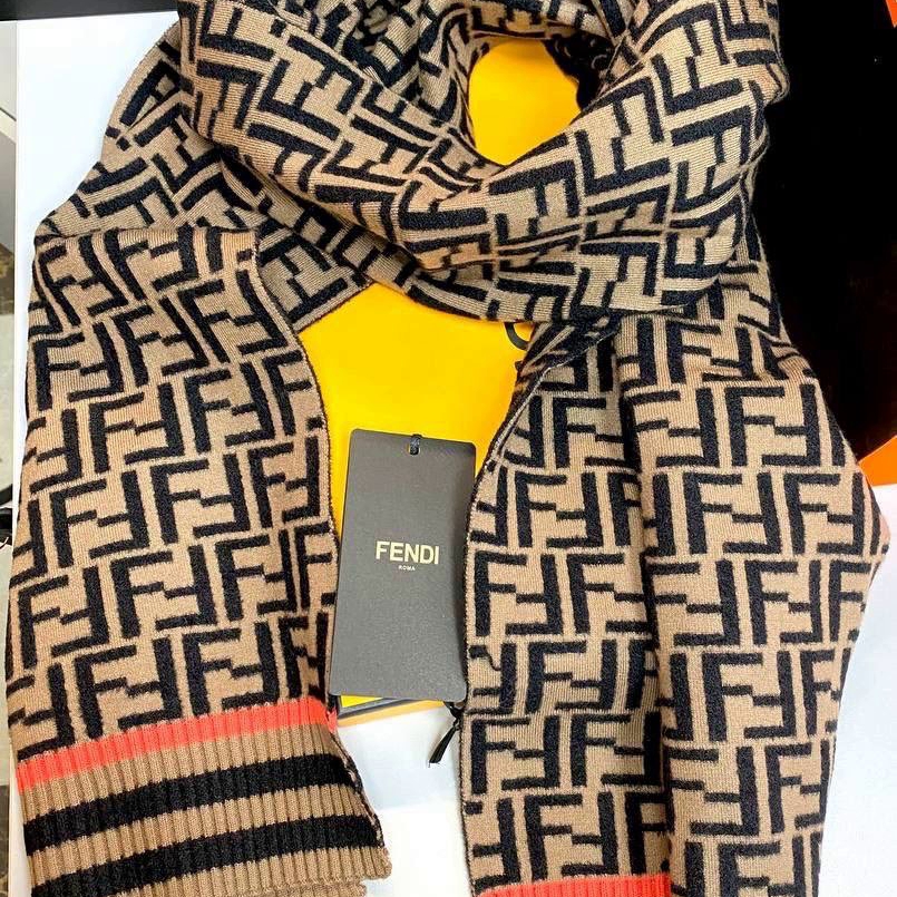 Fendi cheap scarf 2019