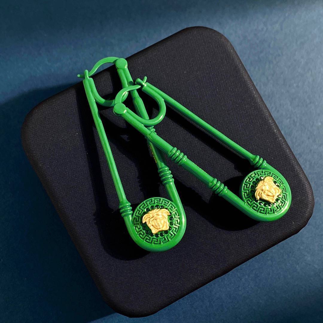 Фото Серьги Versace Safety Pin M1419