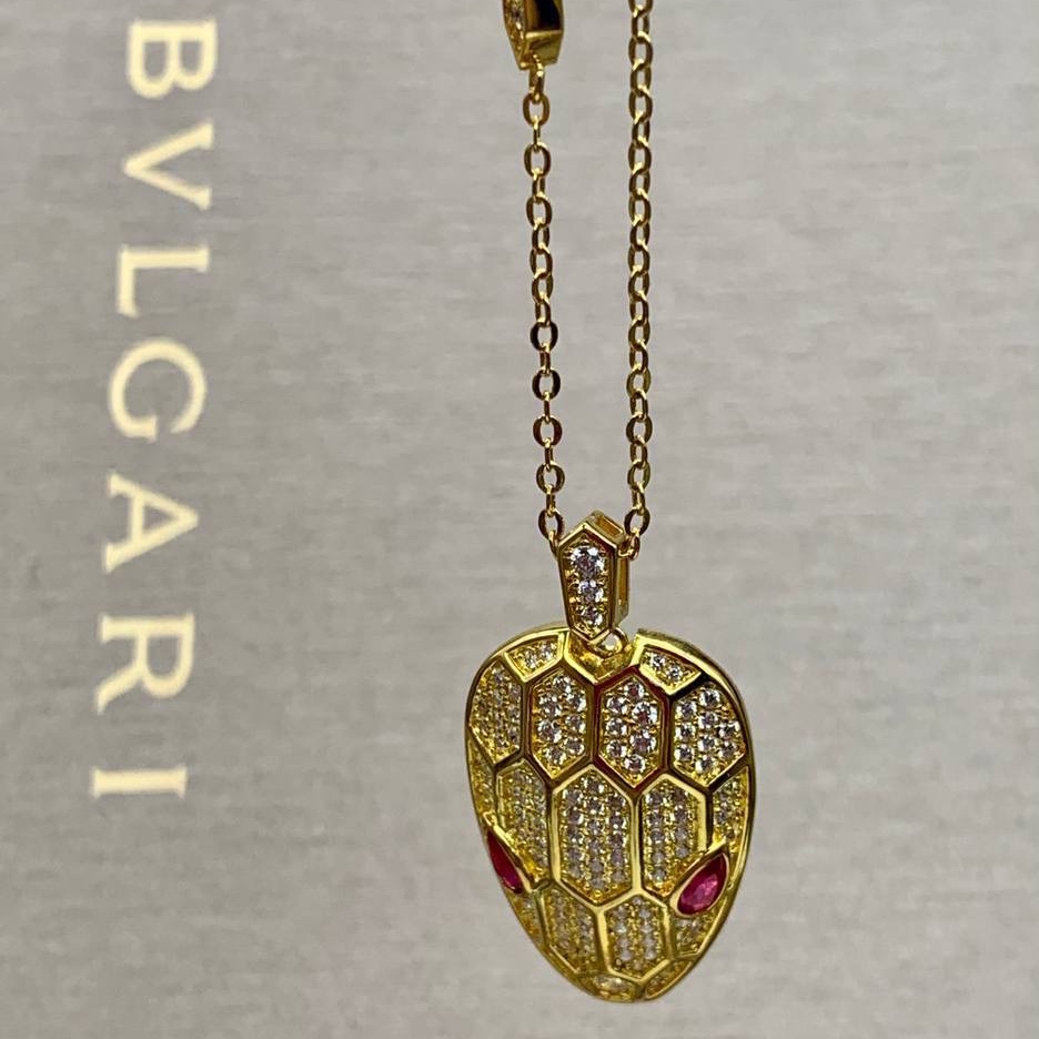 Фото Колье Bvlgari Serpenti B1530