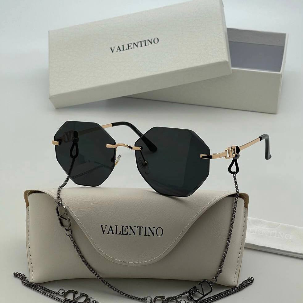 Фото Очки Valentino S2240
