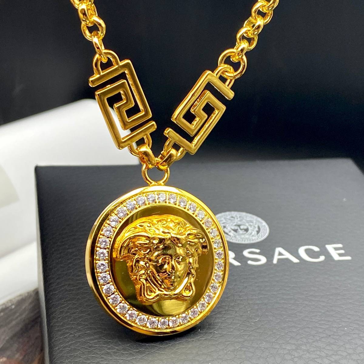 Фото Колье Versace Medusa Greca B1633