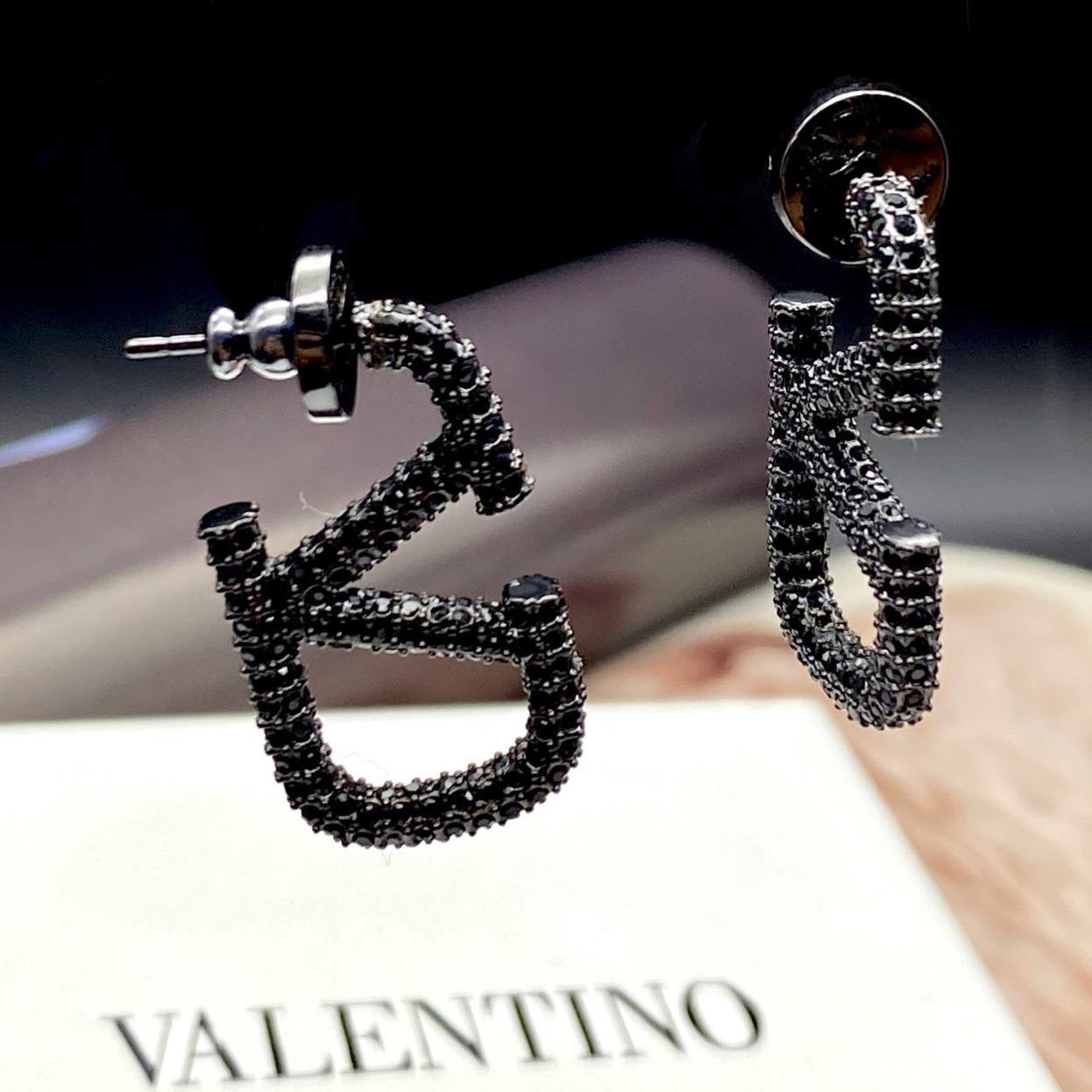 Фото Серьги Valentino VLogo B1892