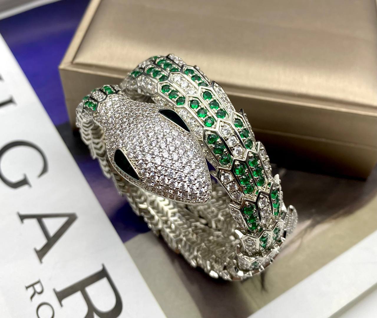 Фото Колье Bvlgari Serpenti S3125