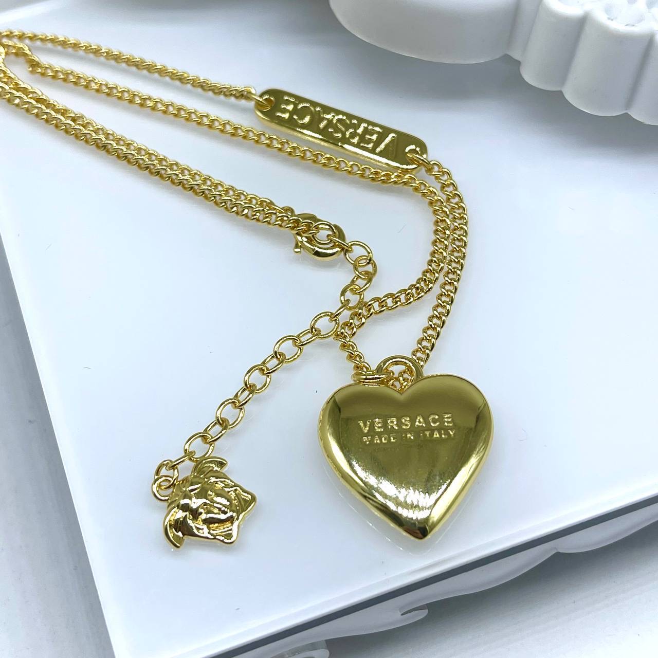 Фото Колье Versace Heart M1661