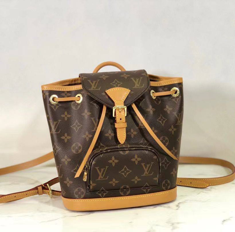 Фото рюкзака Louis Vuitton Montsouris S3313