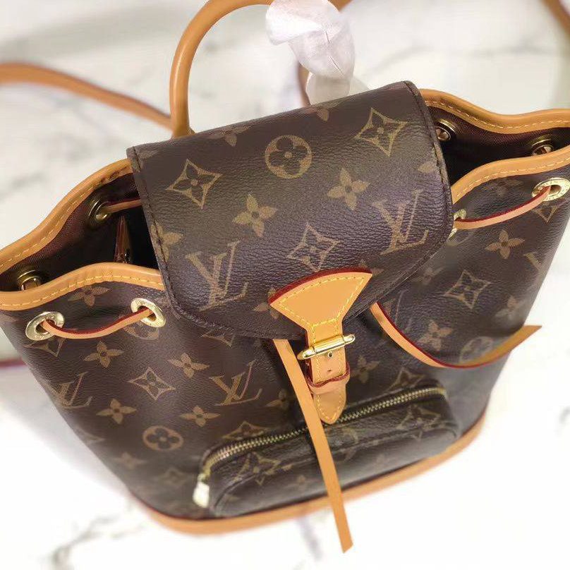 Фото рюкзака Louis Vuitton Montsouris S3313