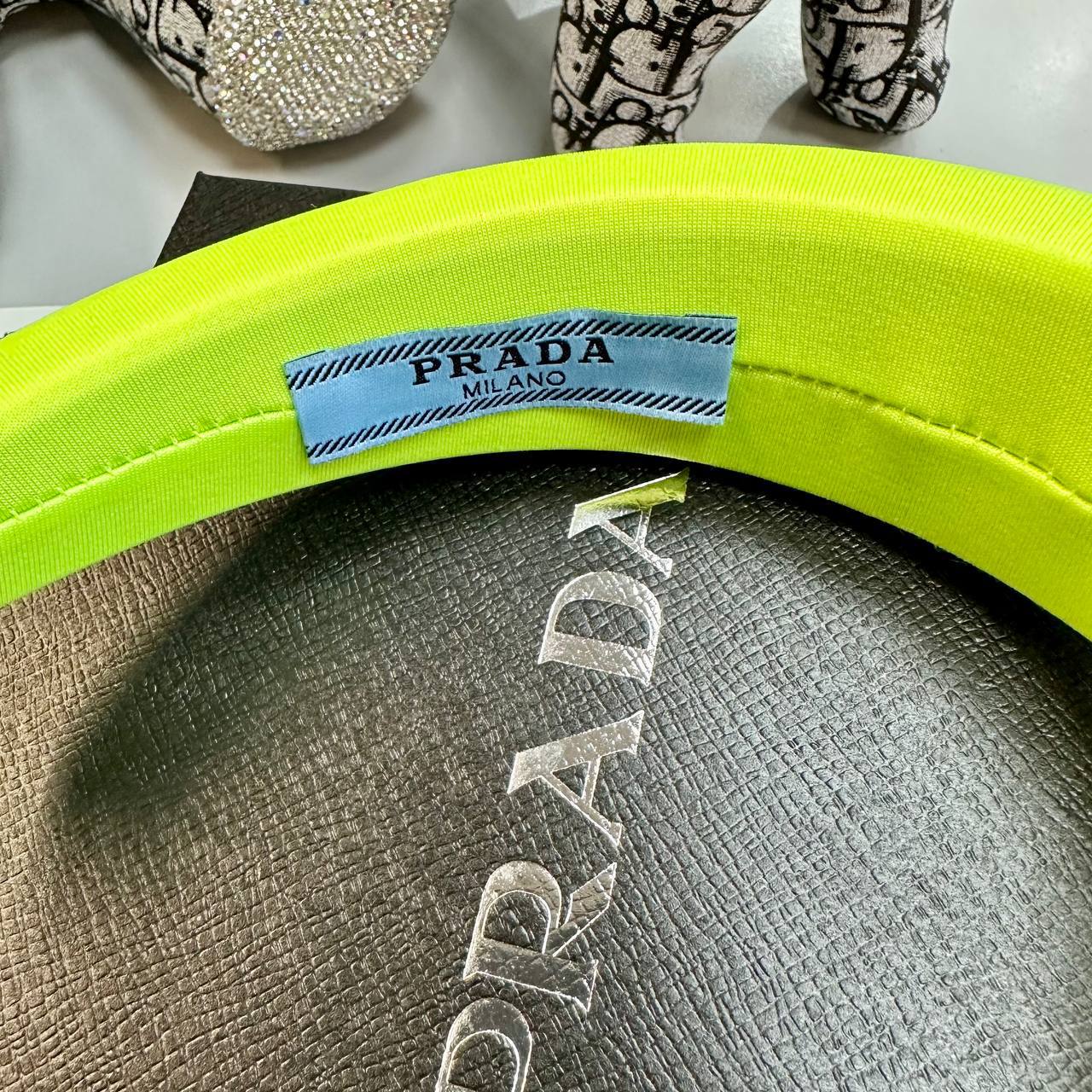 Фото ободка Prada S3331