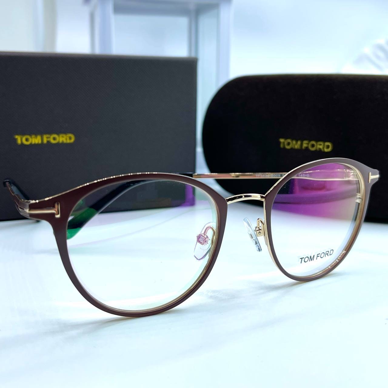 Фото Очки Tom Ford B2469