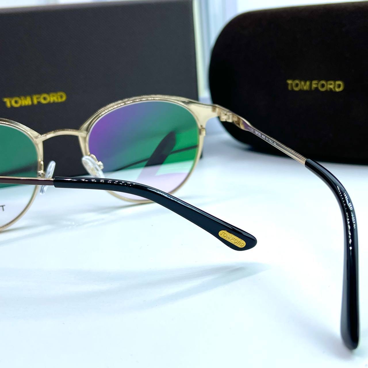 Фото Очки Tom Ford B2469