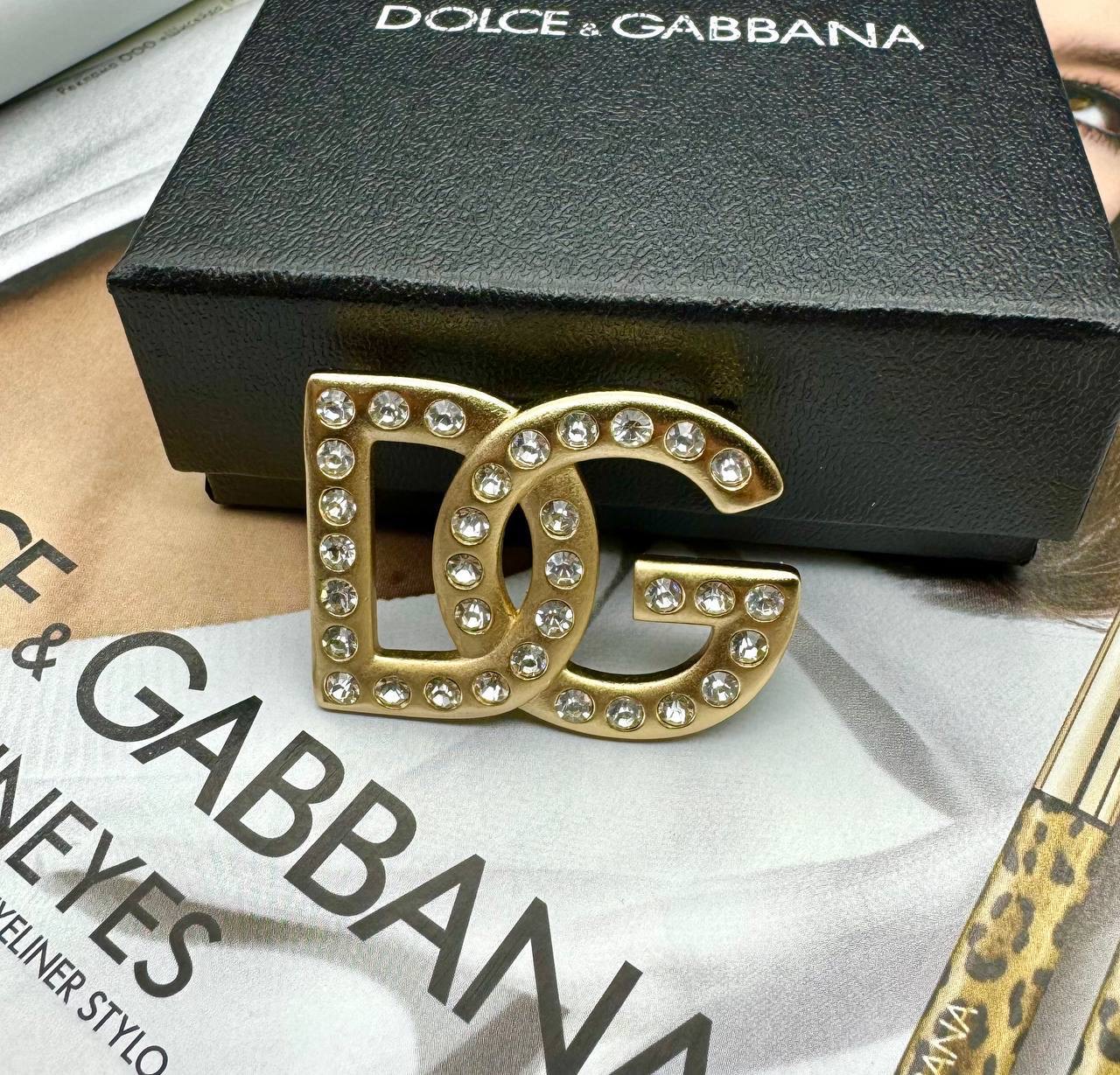 Фото Брошь Dolce Gabbana Logo B2551