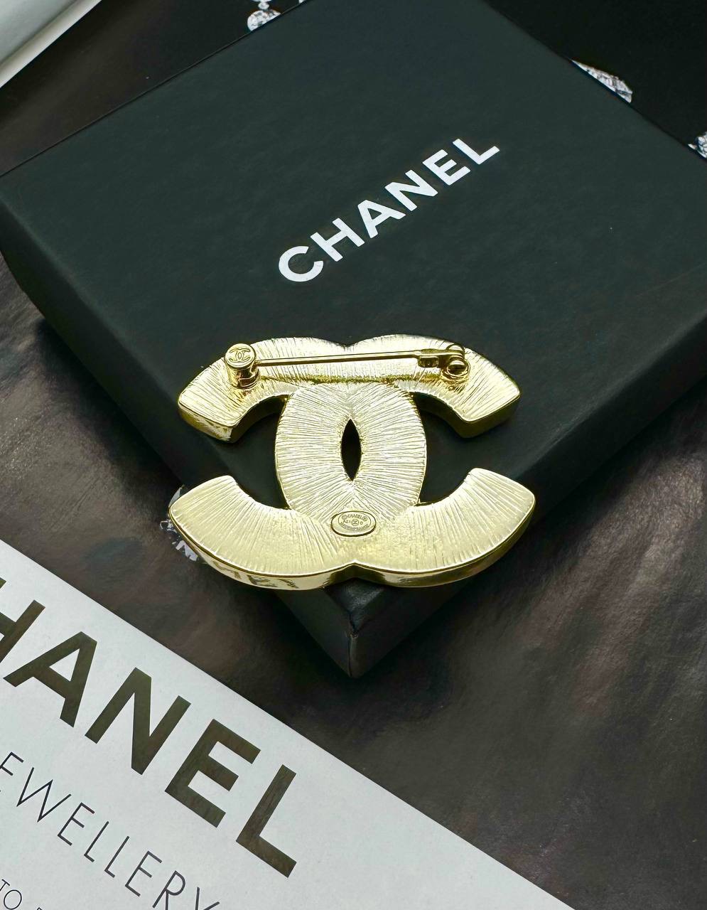 Фото Брошь Chanel B2563