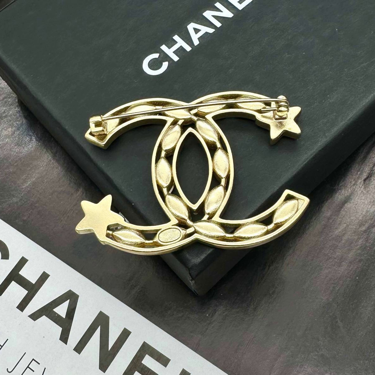 Фото Брошь Chanel M1859