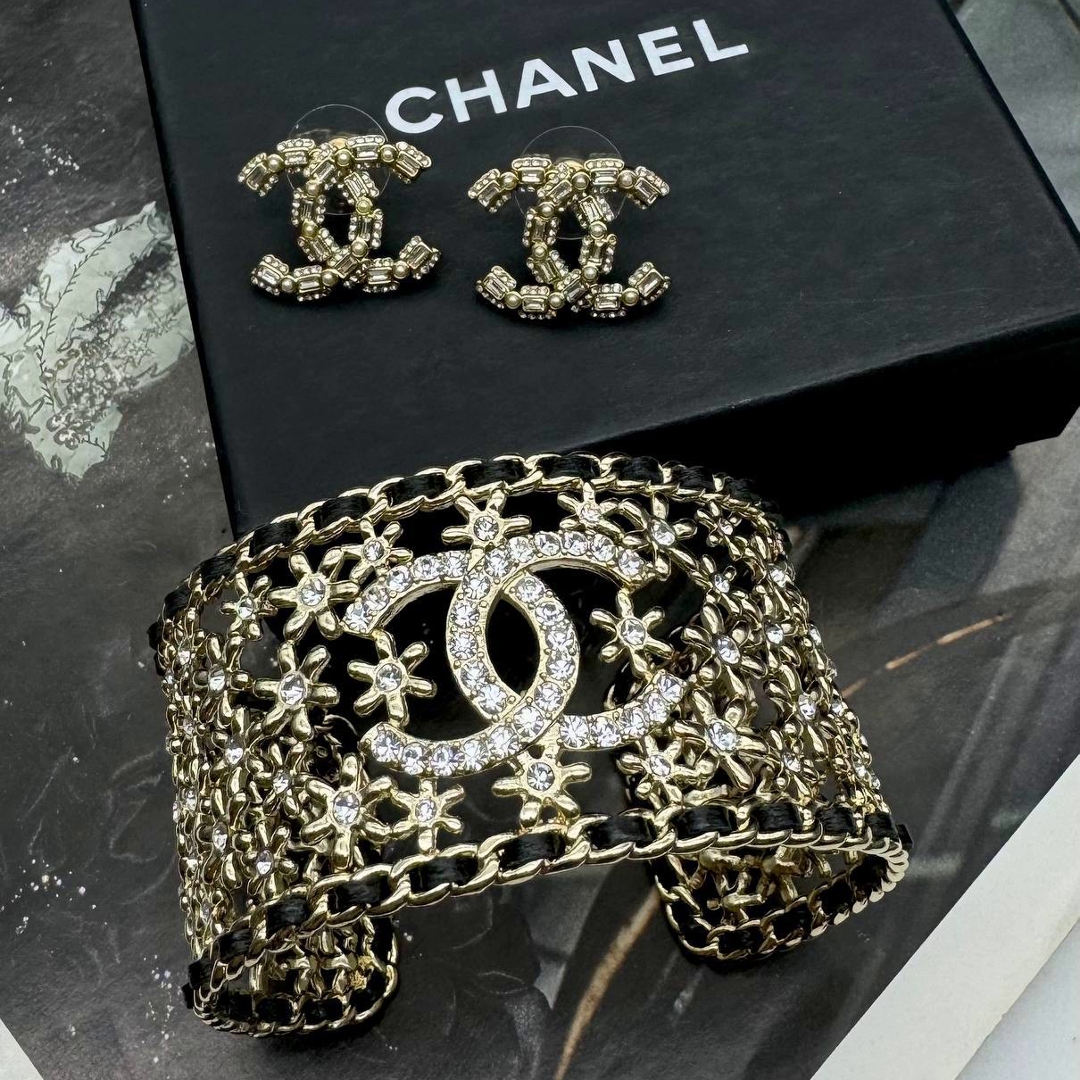 Фото серьги Chanel M1870