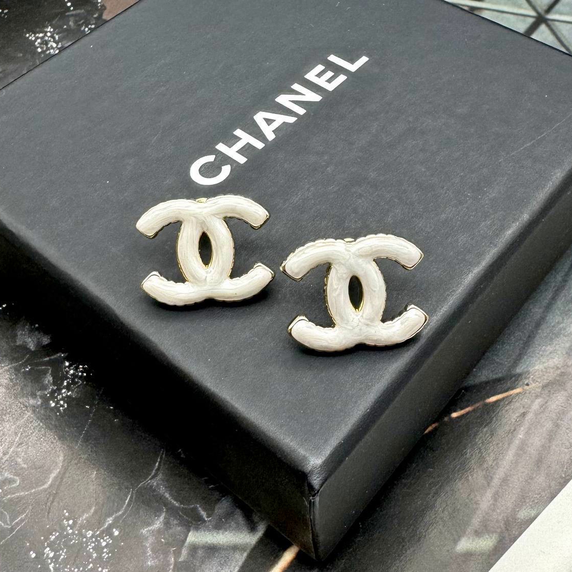 Фото серьги Chanel M1883