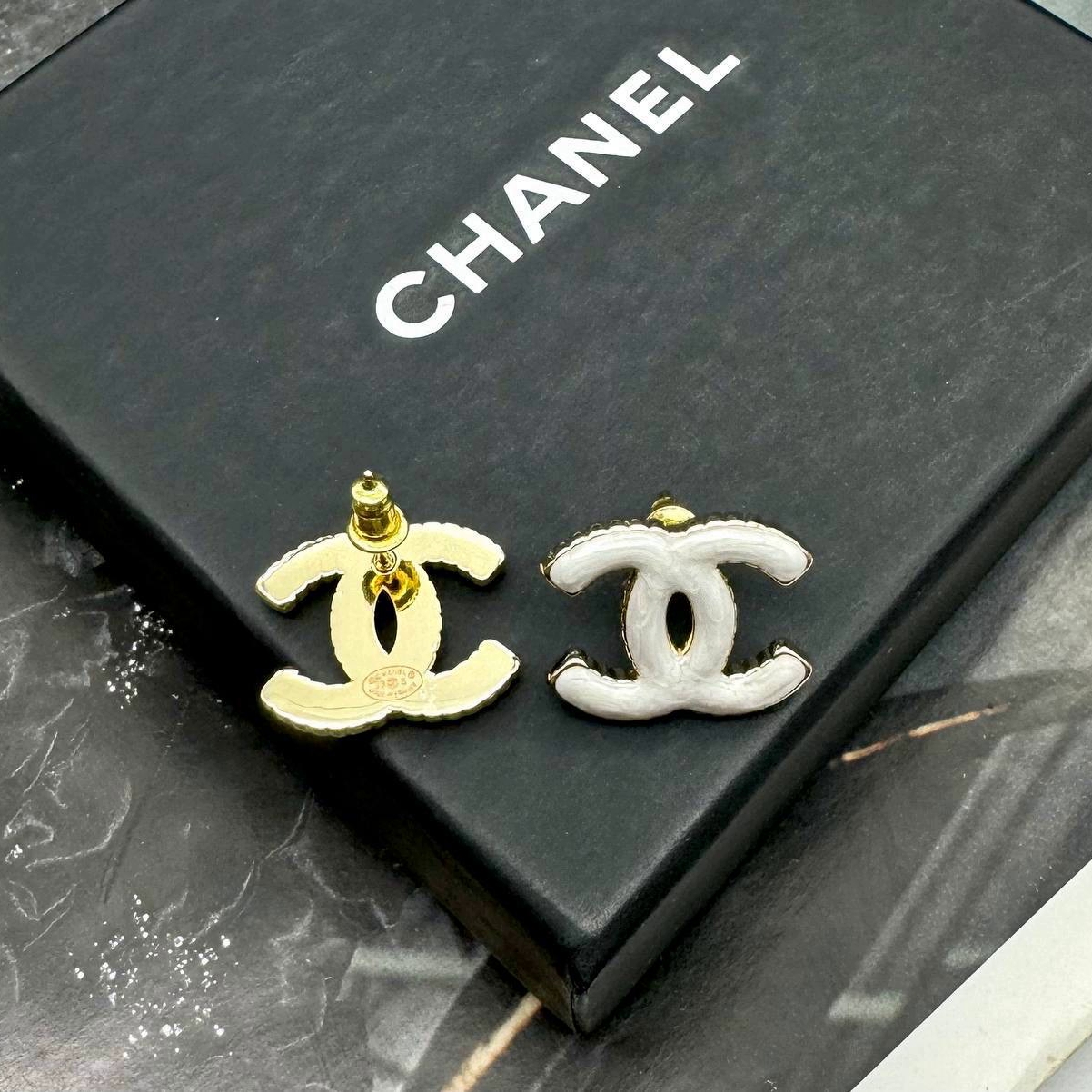 Фото серьги Chanel M1883