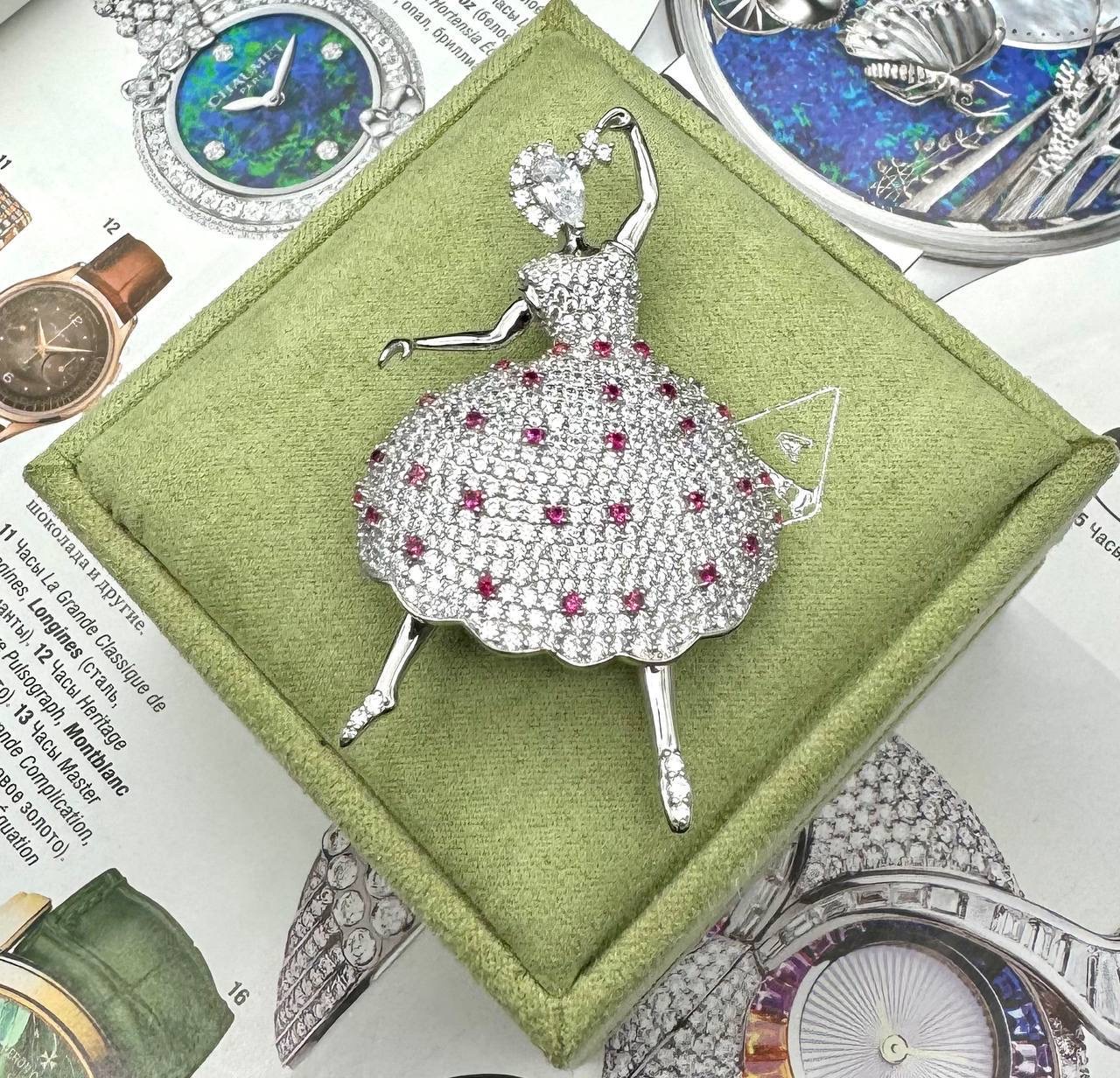 Фото Брошь Van Cleef & Arpels M1893