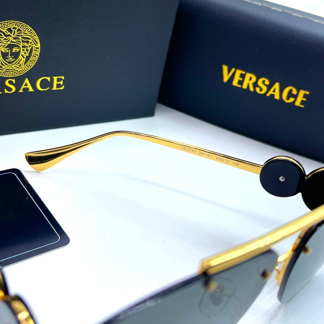 Фото Очки Versace Double Medusa B2460