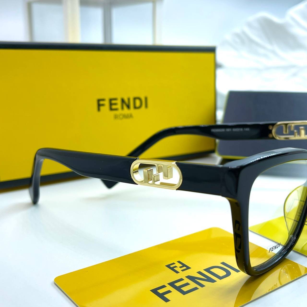 Фото Очки Fendi B2481