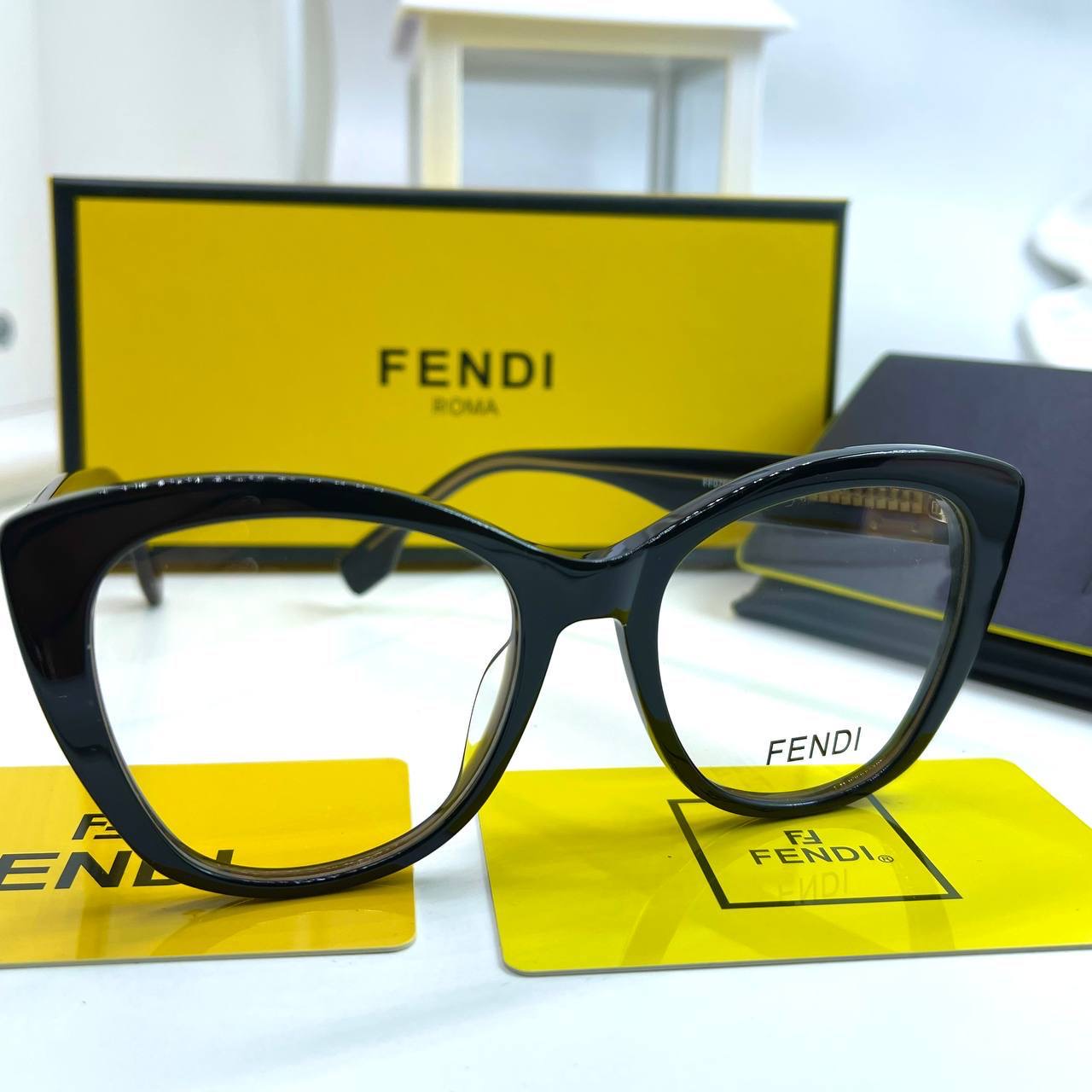 Фото Очки Fendi B2482