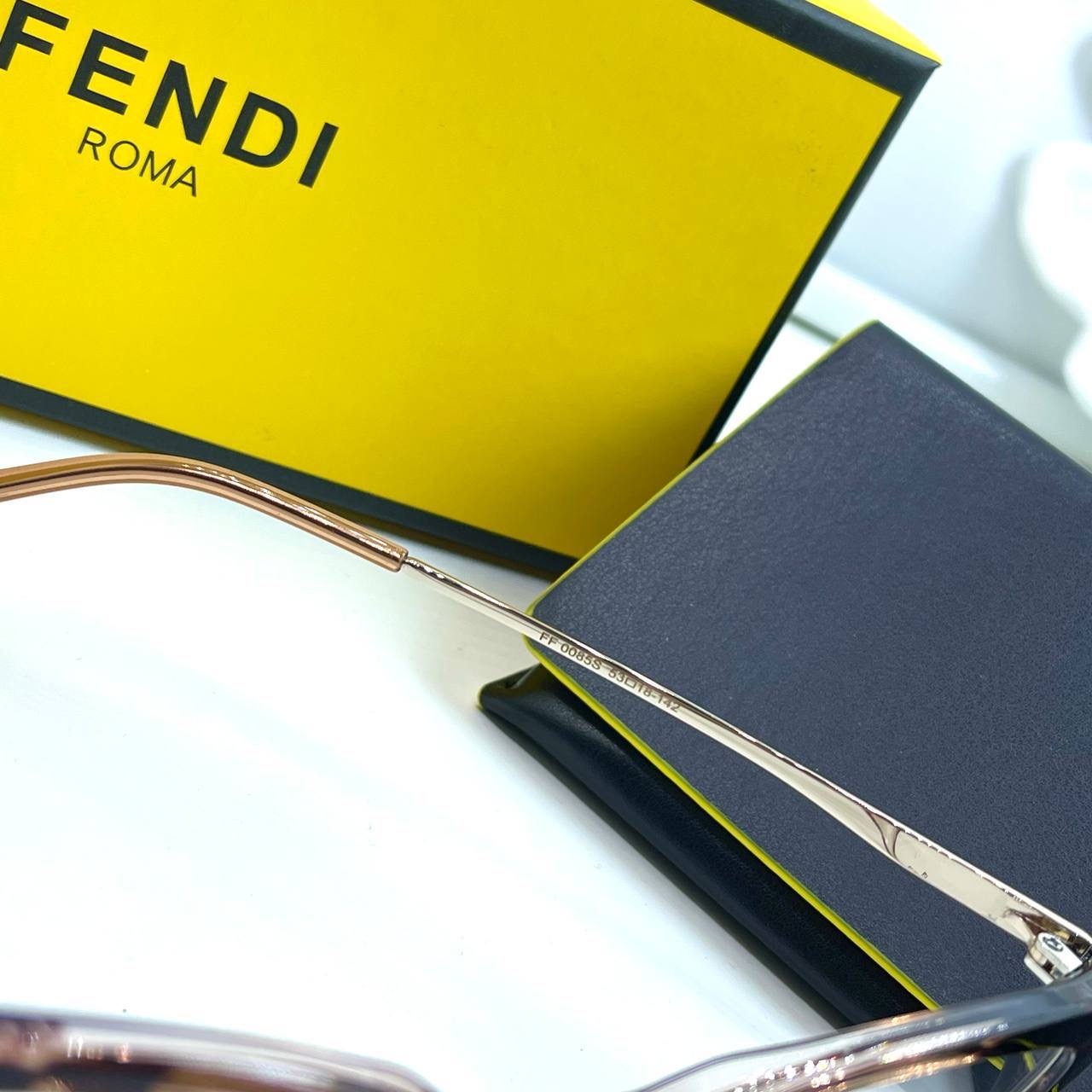 Фото Очки Fendi B2485