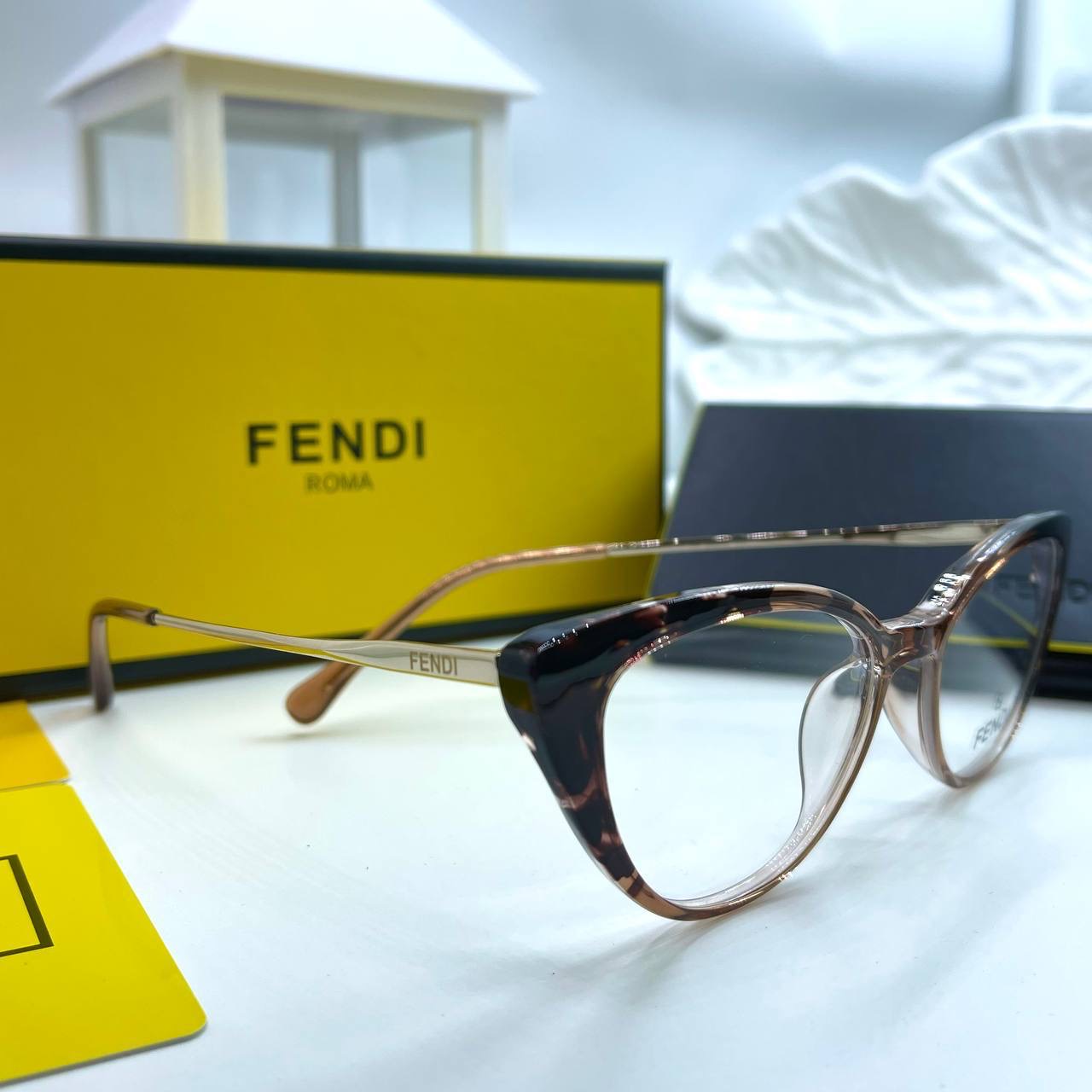 Фото Очки Fendi B2485