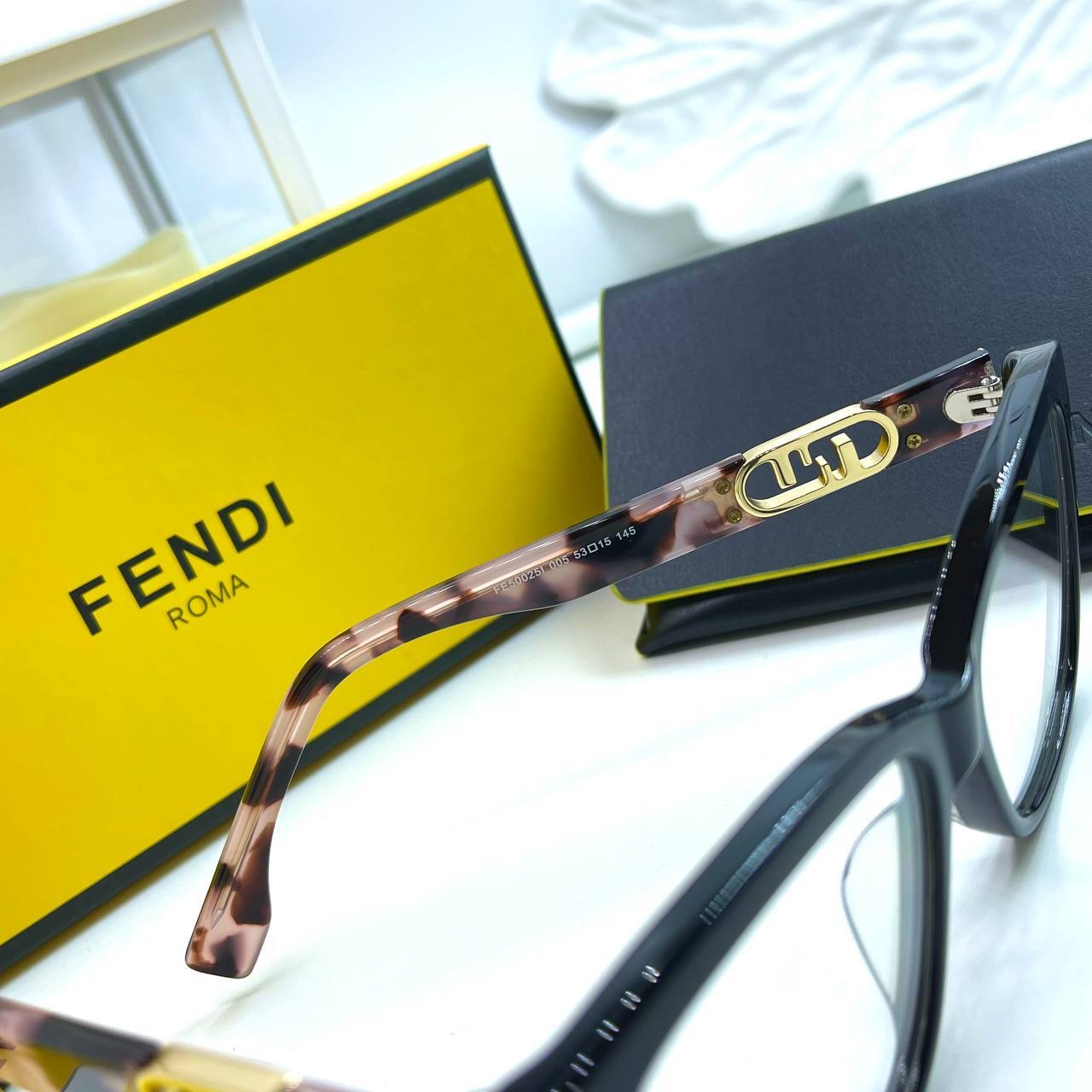 Фото Очки Fendi B2486