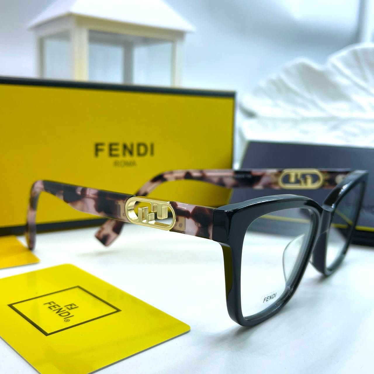 Фото Очки Fendi B2486