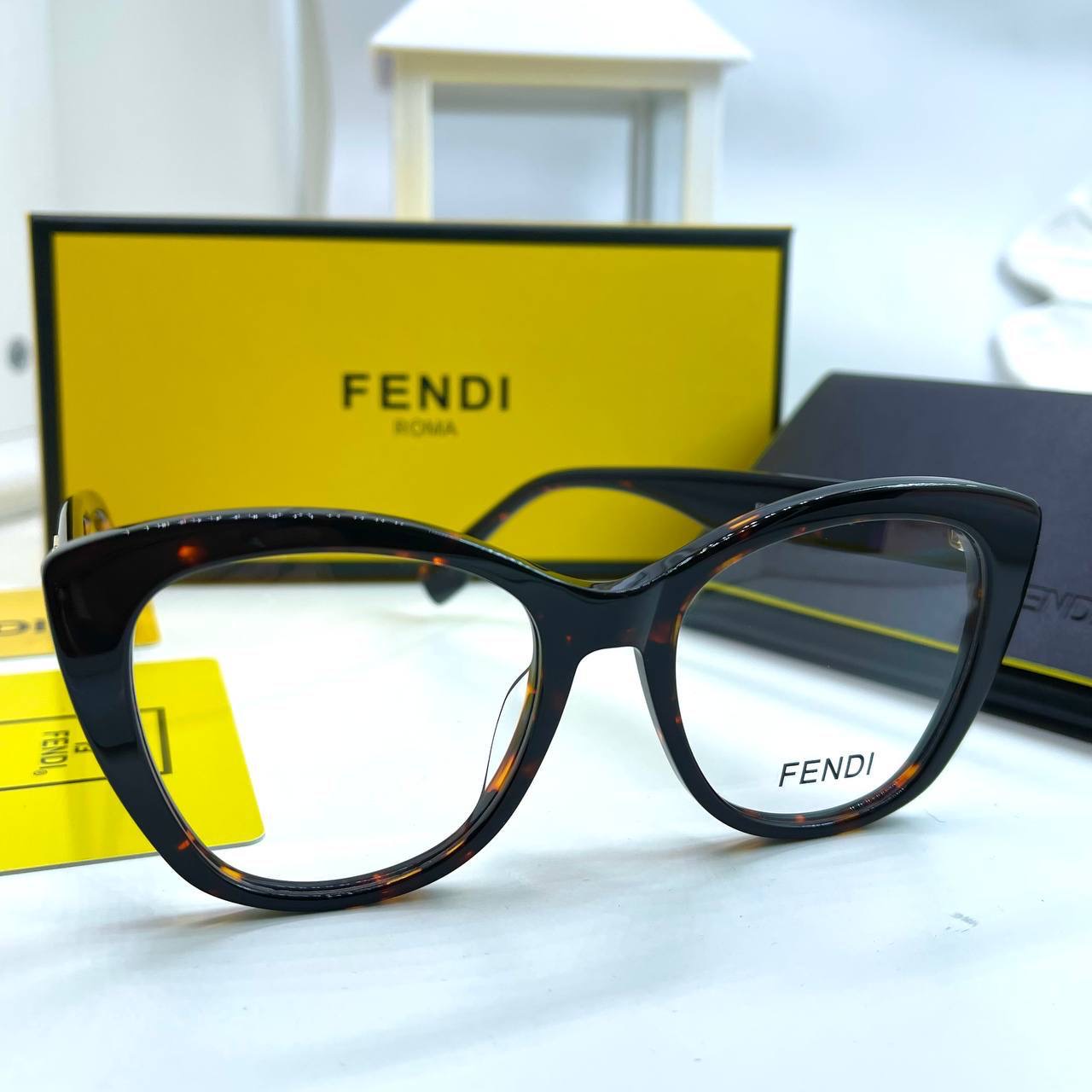 Фото Очки Fendi B2487