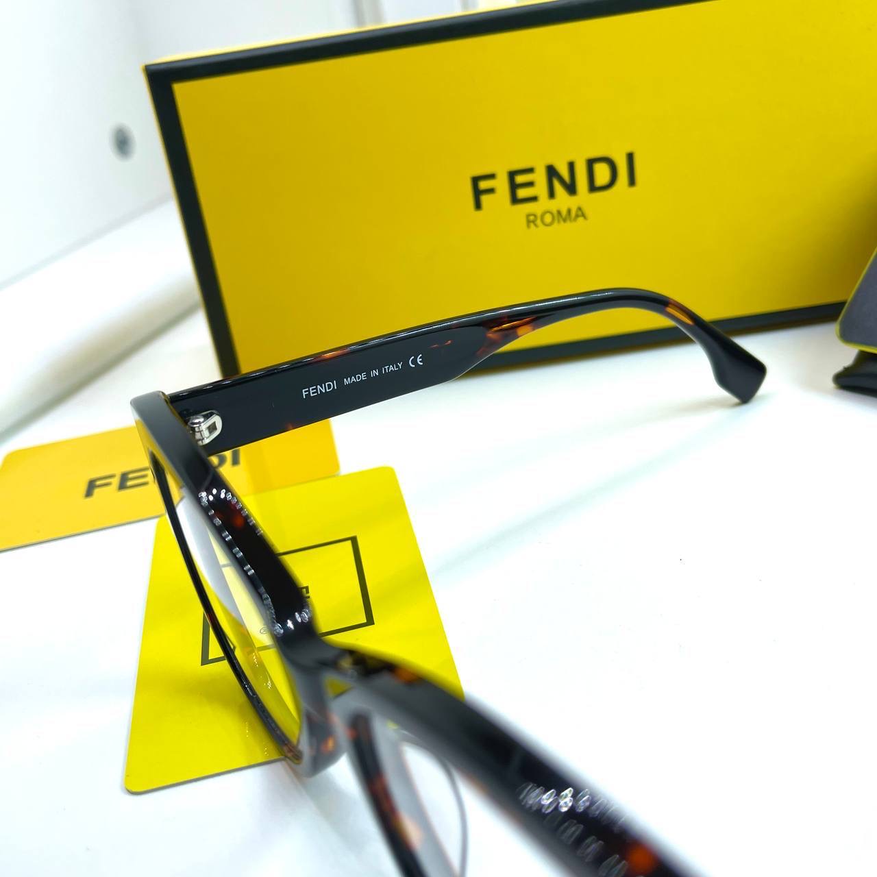 Фото Очки Fendi B2487