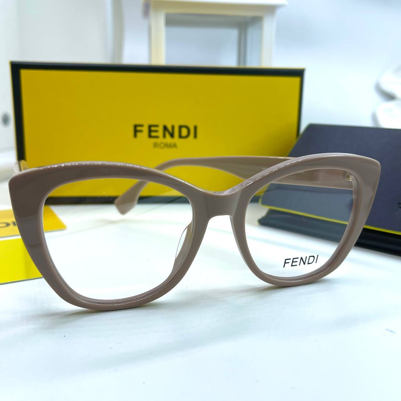 Фото Очки Fendi B2488