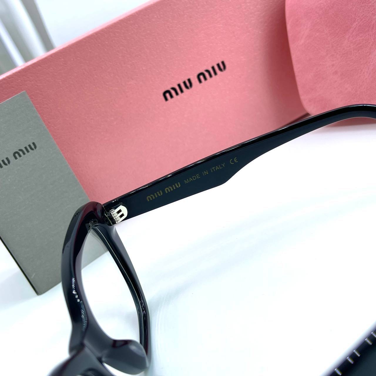 Фото Очки Miu Miu B2497