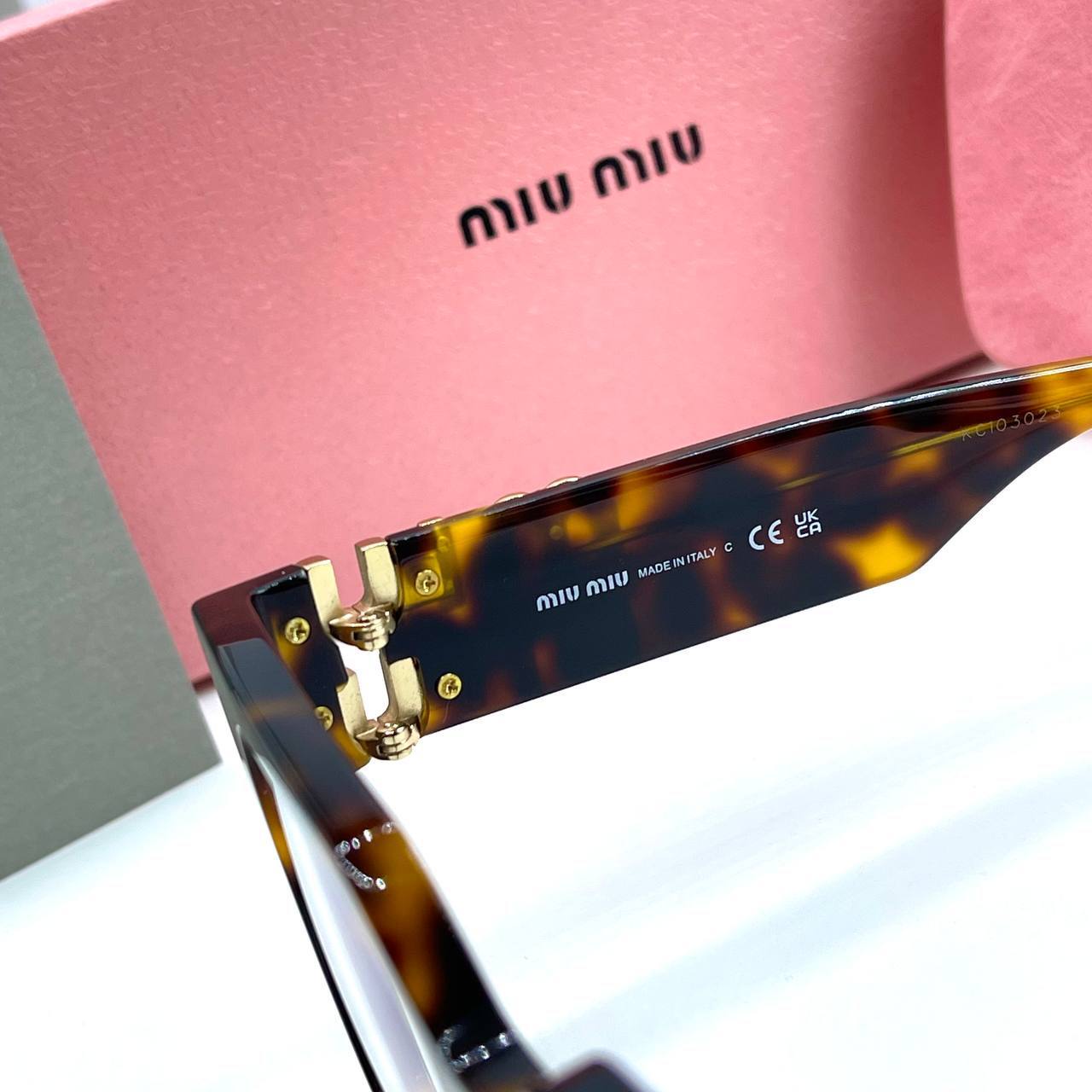 Фото Очки Miu Miu B2500