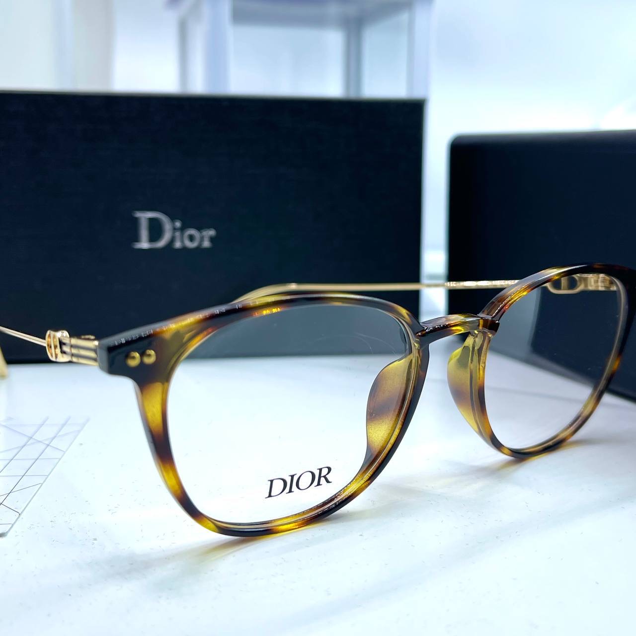 Фото Очки Dior B2524